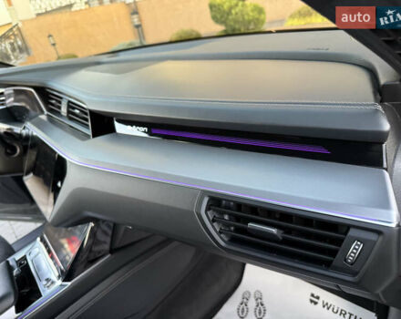 Черный Ауди E-Tron, объемом двигателя 0 л и пробегом 88 тыс. км за 31999 $, фото 83 на Automoto.ua