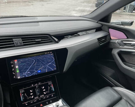 Чорний Ауді E-Tron, об'ємом двигуна 0 л та пробігом 138 тис. км за 29900 $, фото 30 на Automoto.ua
