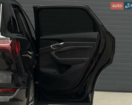 Чорний Ауді E-Tron, об'ємом двигуна 0 л та пробігом 162 тис. км за 28500 $, фото 51 на Automoto.ua