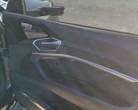 Черный Ауди E-Tron, объемом двигателя 0 л и пробегом 81 тыс. км за 47900 $, фото 4 на Automoto.ua