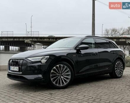Чорний Ауді E-Tron, об'ємом двигуна 0 л та пробігом 76 тис. км за 31000 $, фото 2 на Automoto.ua