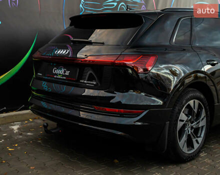 Черный Ауди E-Tron, объемом двигателя 0 л и пробегом 133 тыс. км за 28900 $, фото 18 на Automoto.ua