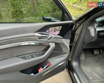 Черный Ауди E-Tron, объемом двигателя 0 л и пробегом 142 тыс. км за 36500 $, фото 16 на Automoto.ua
