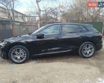 Черный Ауди E-Tron, объемом двигателя 0 л и пробегом 167 тыс. км за 32450 $, фото 20 на Automoto.ua