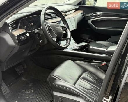 Чорний Ауді E-Tron, об'ємом двигуна 0 л та пробігом 76 тис. км за 31000 $, фото 24 на Automoto.ua