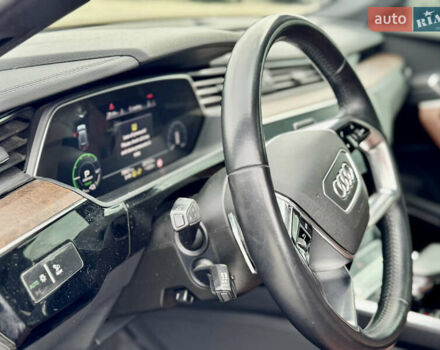 Черный Ауди E-Tron, объемом двигателя 0 л и пробегом 72 тыс. км за 25999 $, фото 17 на Automoto.ua