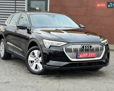 Ауді E-Tron 2019 у Рівному на Automoto.ua Чорний Ауді E-Tron, об'ємом двигуна 0 л та пробігом 220 тис. км за 23500 $, фото 4 на Automoto.ua