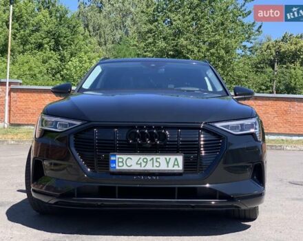 Чорний Ауді E-Tron, об'ємом двигуна 0 л та пробігом 65 тис. км за 33000 $, фото 1 на Automoto.ua