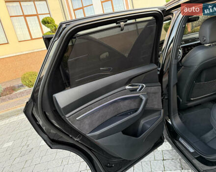 Черный Ауди E-Tron, объемом двигателя 0 л и пробегом 88 тыс. км за 29900 $, фото 65 на Automoto.ua