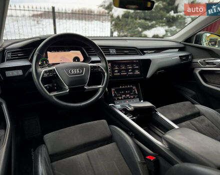 Чорний Ауді E-Tron, об'ємом двигуна 0 л та пробігом 140 тис. км за 26000 $, фото 76 на Automoto.ua