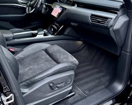 Черный Ауди E-Tron, объемом двигателя 0 л и пробегом 109 тыс. км за 28700 $, фото 26 на Automoto.ua