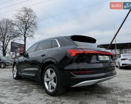 Черный Ауди E-Tron, объемом двигателя 0 л и пробегом 65 тыс. км за 29700 $, фото 8 на Automoto.ua
