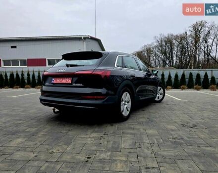 Чорний Ауді E-Tron, об'ємом двигуна 0 л та пробігом 135 тис. км за 22900 $, фото 5 на Automoto.ua