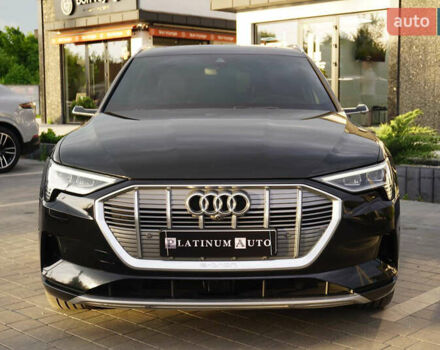 Черный Ауди E-Tron, объемом двигателя 0 л и пробегом 50 тыс. км за 31900 $, фото 9 на Automoto.ua