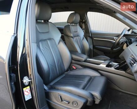 Черный Ауди E-Tron, объемом двигателя 0 л и пробегом 140 тыс. км за 31900 $, фото 10 на Automoto.ua