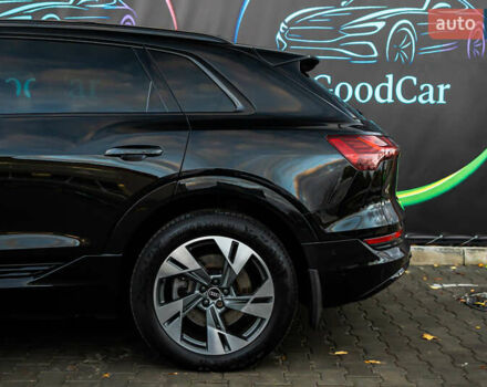 Черный Ауди E-Tron, объемом двигателя 0 л и пробегом 133 тыс. км за 28900 $, фото 11 на Automoto.ua
