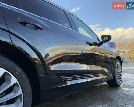 Чорний Ауді E-Tron, об'ємом двигуна 0 л та пробігом 63 тис. км за 26500 $, фото 30 на Automoto.ua