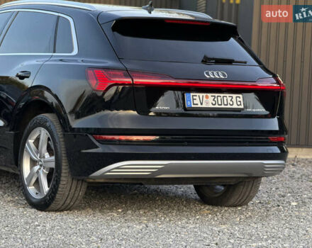Черный Ауди E-Tron, объемом двигателя 0 л и пробегом 76 тыс. км за 30450 $, фото 22 на Automoto.ua