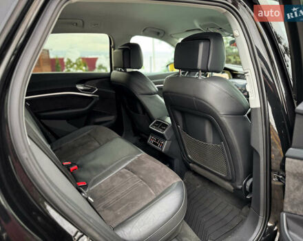 Чорний Ауді E-Tron, об'ємом двигуна 0 л та пробігом 140 тис. км за 26000 $, фото 69 на Automoto.ua