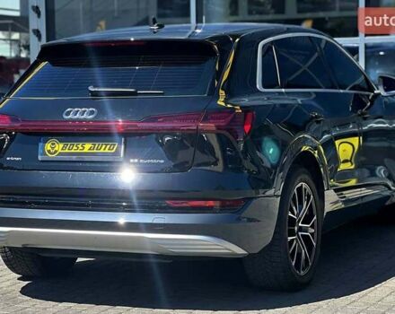 Чорний Ауді E-Tron, об'ємом двигуна 0 л та пробігом 91 тис. км за 32700 $, фото 5 на Automoto.ua