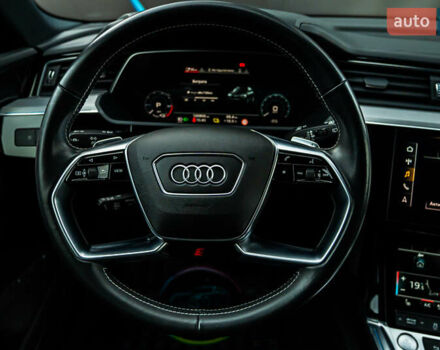 Чорний Ауді E-Tron, об'ємом двигуна 0 л та пробігом 100 тис. км за 31400 $, фото 76 на Automoto.ua