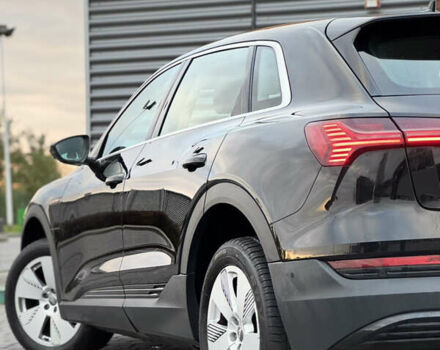 Ауді E-Tron 2019 у Рівному на Automoto.ua Чорний Ауді E-Tron, об'ємом двигуна 0 л та пробігом 220 тис. км за 23500 $, фото 15 на Automoto.ua