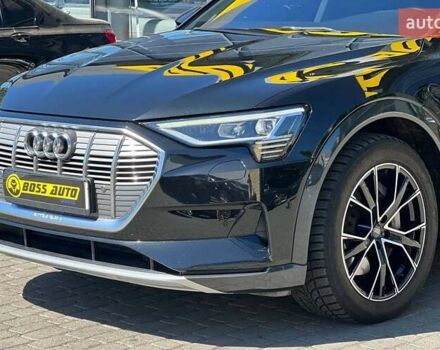 Чорний Ауді E-Tron, об'ємом двигуна 0 л та пробігом 91 тис. км за 32700 $, фото 6 на Automoto.ua