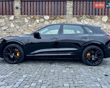 Черный Ауди E-Tron, объемом двигателя 0 л и пробегом 109 тыс. км за 28700 $, фото 7 на Automoto.ua