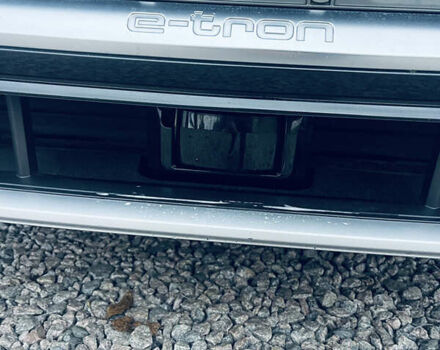 Черный Ауди E-Tron, объемом двигателя 0 л и пробегом 171 тыс. км за 24444 $, фото 27 на Automoto.ua