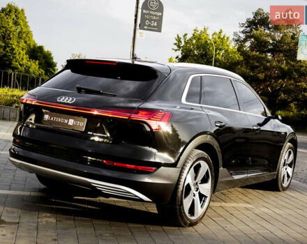 Черный Ауди E-Tron, объемом двигателя 0 л и пробегом 50 тыс. км за 31900 $, фото 2 на Automoto.ua