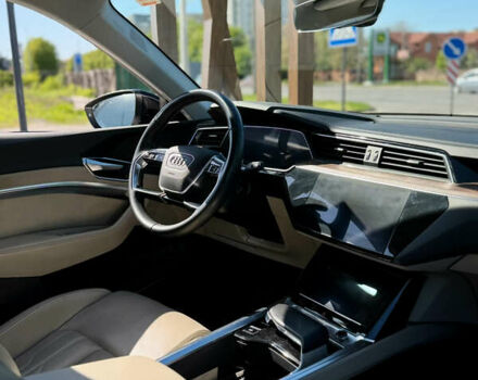 Черный Ауди E-Tron, объемом двигателя 0 л и пробегом 72 тыс. км за 33000 $, фото 15 на Automoto.ua