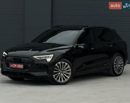Чорний Ауді E-Tron, об'ємом двигуна 0 л та пробігом 162 тис. км за 28500 $, фото 35 на Automoto.ua