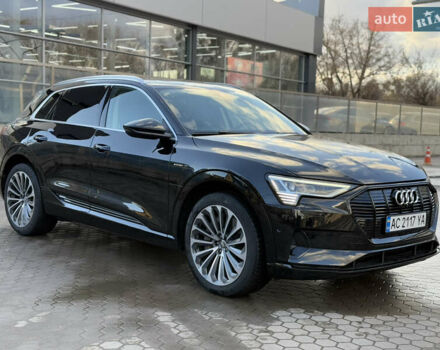 Чорний Ауді E-Tron, об'ємом двигуна 0 л та пробігом 63 тис. км за 26500 $, фото 9 на Automoto.ua