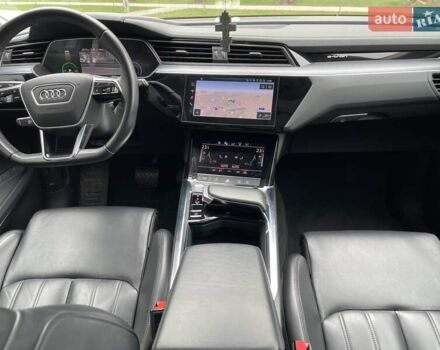 Черный Ауди E-Tron, объемом двигателя 0 л и пробегом 85 тыс. км за 31500 $, фото 64 на Automoto.ua