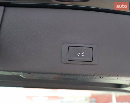 Чорний Ауді E-Tron, об'ємом двигуна 0 л та пробігом 86 тис. км за 29800 $, фото 44 на Automoto.ua