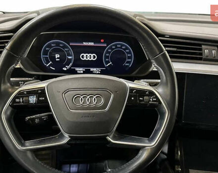 Черный Ауди E-Tron, объемом двигателя 0 л и пробегом 150 тыс. км за 27500 $, фото 10 на Automoto.ua