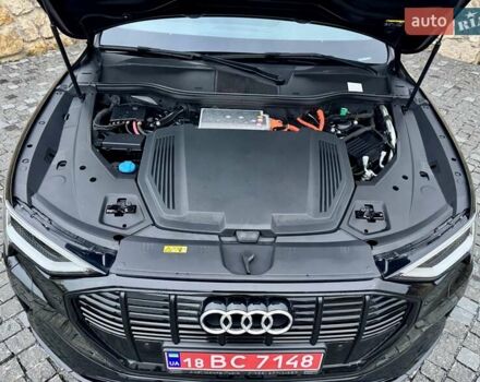Черный Ауди E-Tron, объемом двигателя 0 л и пробегом 109 тыс. км за 28700 $, фото 59 на Automoto.ua