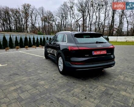 Чорний Ауді E-Tron, об'ємом двигуна 0 л та пробігом 135 тис. км за 22900 $, фото 2 на Automoto.ua