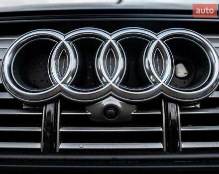 Чорний Ауді E-Tron, об'ємом двигуна 0 л та пробігом 100 тис. км за 31400 $, фото 36 на Automoto.ua