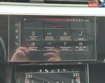 Черный Ауди E-Tron, объемом двигателя 0 л и пробегом 85 тыс. км за 31500 $, фото 35 на Automoto.ua