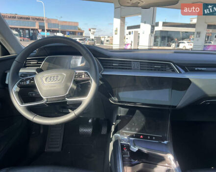 Черный Ауди E-Tron, объемом двигателя 0 л и пробегом 182 тыс. км за 25900 $, фото 12 на Automoto.ua