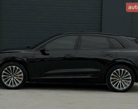 Чорний Ауді E-Tron, об'ємом двигуна 0 л та пробігом 162 тис. км за 28500 $, фото 31 на Automoto.ua