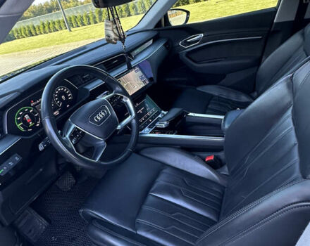 Черный Ауди E-Tron, объемом двигателя 0 л и пробегом 140 тыс. км за 27300 $, фото 8 на Automoto.ua