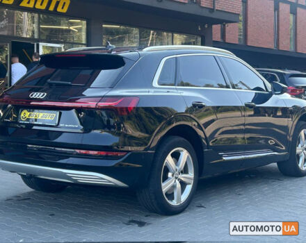 Чорний Ауді E-Tron, об'ємом двигуна 95 л та пробігом 173 тис. км за 28000 $, фото 5 на Automoto.ua