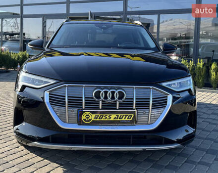 Черный Ауди E-Tron, объемом двигателя 0 л и пробегом 64 тыс. км за 33990 $, фото 1 на Automoto.ua