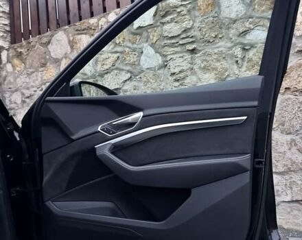 Черный Ауди E-Tron, объемом двигателя 0 л и пробегом 109 тыс. км за 28700 $, фото 54 на Automoto.ua