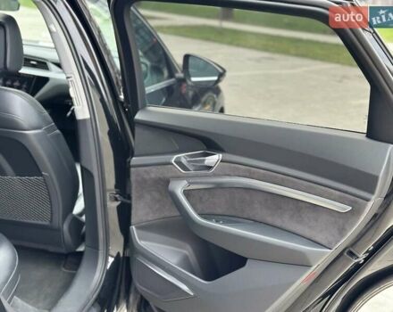 Черный Ауди E-Tron, объемом двигателя 0 л и пробегом 85 тыс. км за 31500 $, фото 20 на Automoto.ua