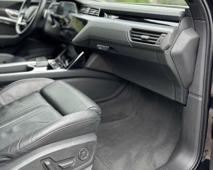 Черный Ауди E-Tron, объемом двигателя 0 л и пробегом 151 тыс. км за 27700 $, фото 28 на Automoto.ua