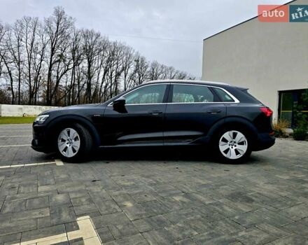 Чорний Ауді E-Tron, об'ємом двигуна 0 л та пробігом 135 тис. км за 22900 $, фото 34 на Automoto.ua
