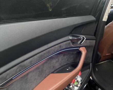 Черный Ауди E-Tron, объемом двигателя 0 л и пробегом 40 тыс. км за 37900 $, фото 24 на Automoto.ua